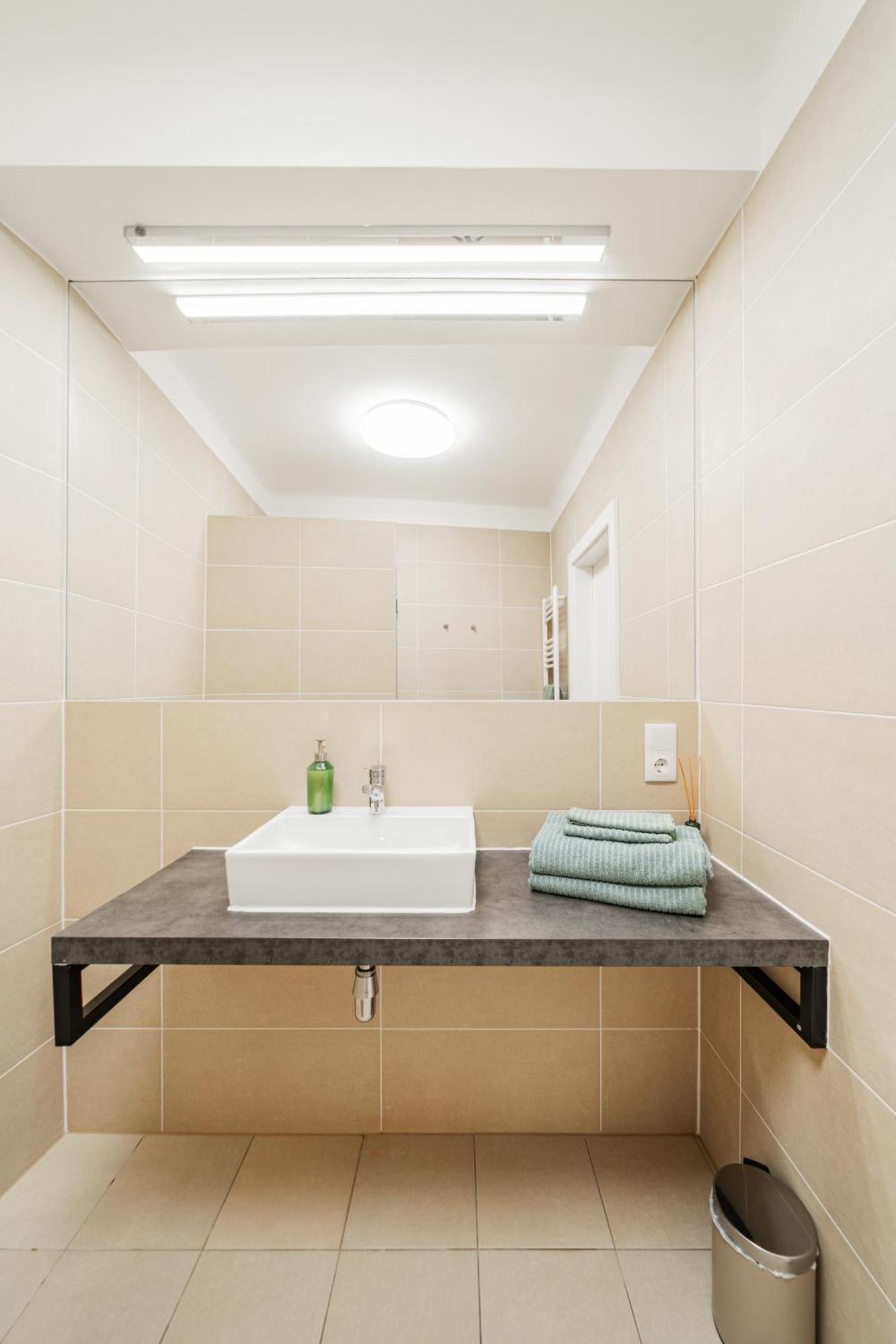 Central 60M2 Suite 10 Min Walk From Main Station Vienna Esterno foto
